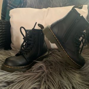 Toddler Dr. Martens combat boots! 🥾